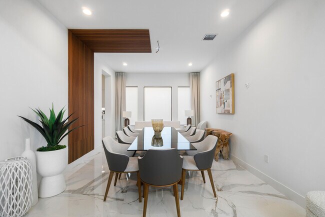 Building Photo - 17533 Sparkling River Rd