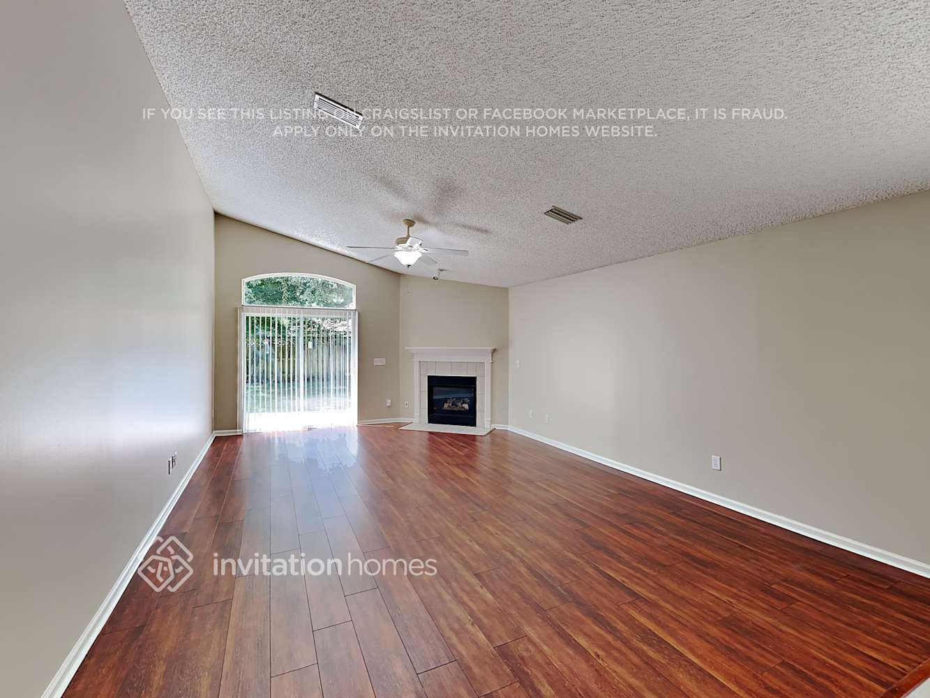 Building Photo - 1325 River City St