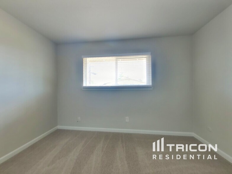 Building Photo - 10072 Zodiac Ct