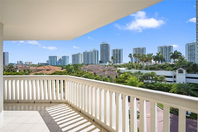 Building Photo - 1000 W Island Blvd