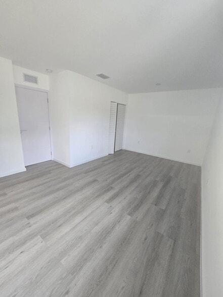 Building Photo - 568 NW 7th St