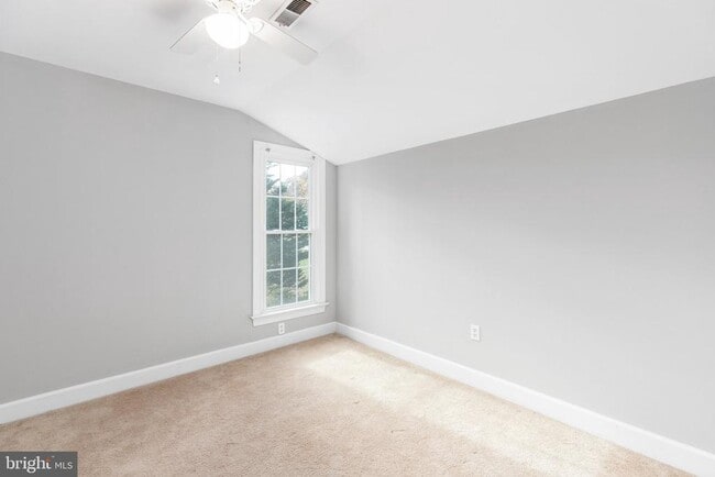 Building Photo - 1445 Heatherstone Dr