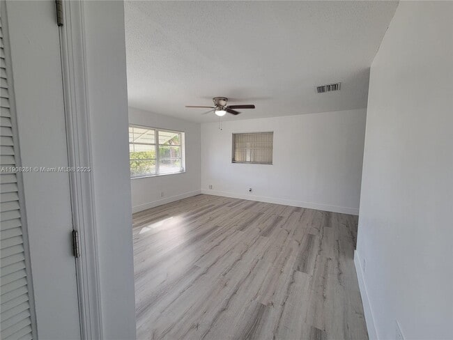 Building Photo - 7303 NW 57th Pl