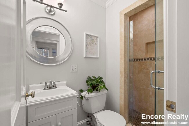 Building Photo - 244 Beacon St