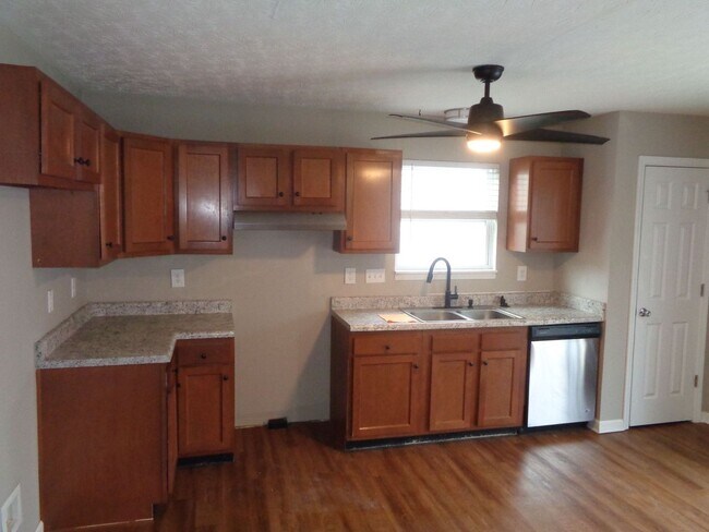 Building Photo - 3490 Hader Ave 4BR/2.5BA (Cincinnati)