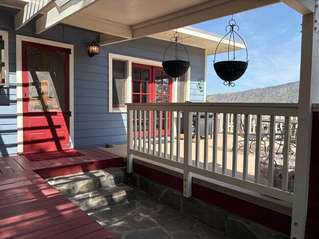 Building Photo - Views! Enchanting 2+1 Artists Retreat Nestled in Tujunga Hillsides