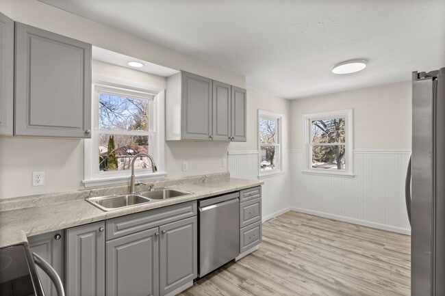 Building Photo - 14169 68th Pl N