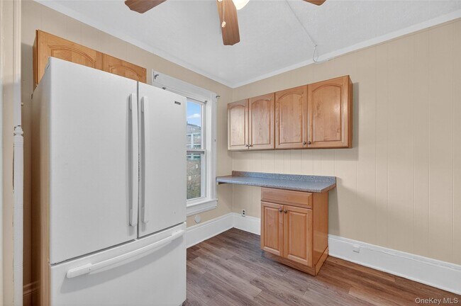 Building Photo - 11 Zimmer Ave