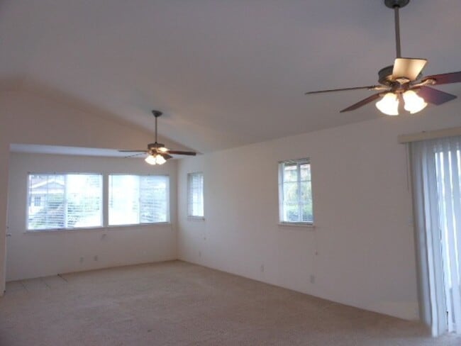 Building Photo - Pacheco, Evelyn (Kamalo'o)