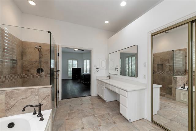 Building Photo - 7100 Oakbrook Dr