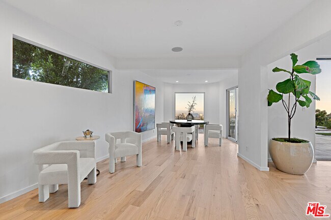 Building Photo - 10134 Angelo View Dr