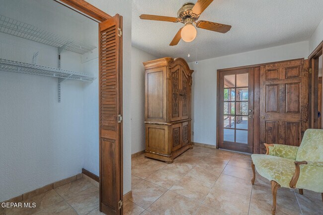 Building Photo - 6815 Villa Hermosa Dr