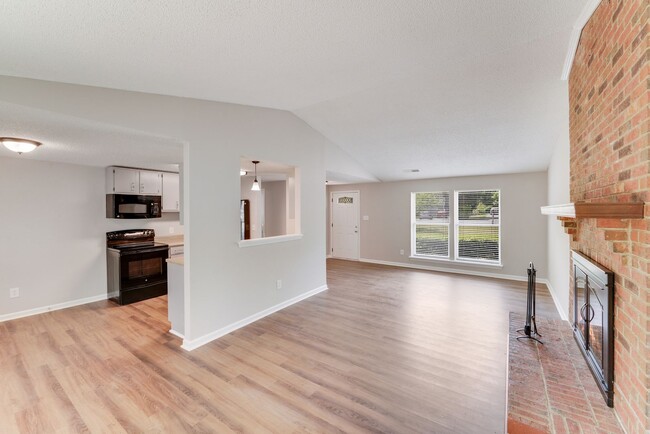 Building Photo - Stylishly Updated 3-Bedroom Home in Sought...