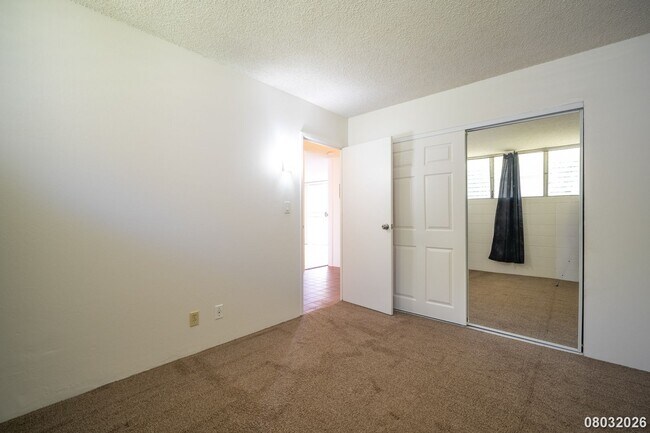 Building Photo - 95-2043 Waikalani Pl #A407