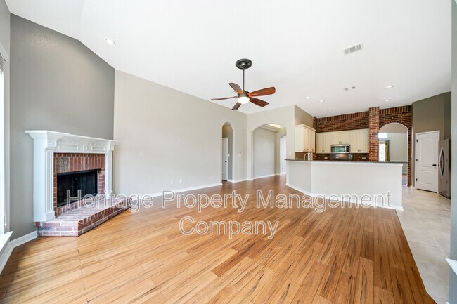 Building Photo - 8627 Magdalena Run