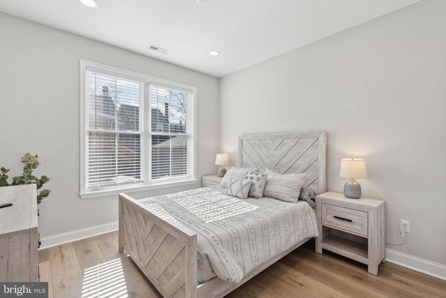 Building Photo - 153 Morgan St