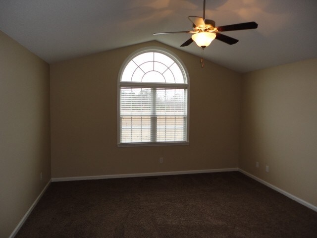 Building Photo - 96 Imperial Dr