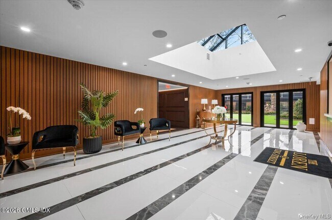 Building Photo - 1188 King St