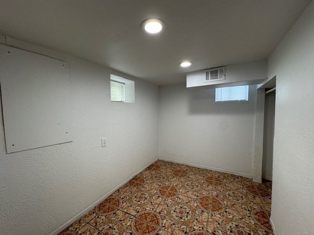 Building Photo - 147 Country Club Dr