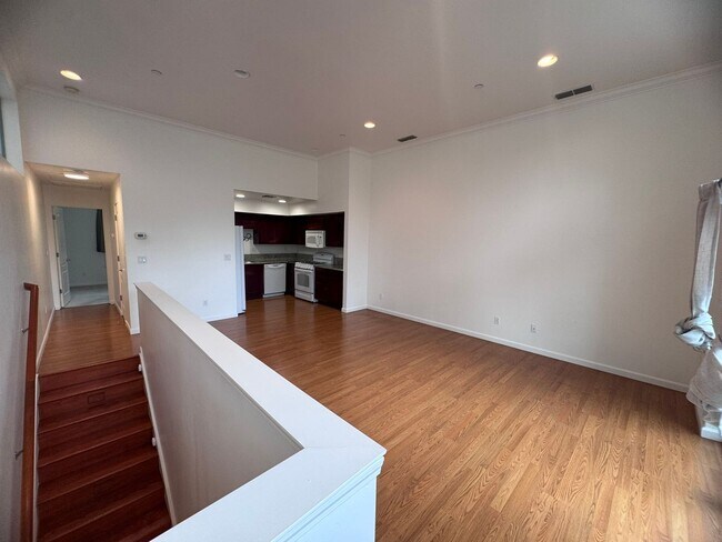 Building Photo - 2 Bedroom 2 Bathroom Home in West Sac