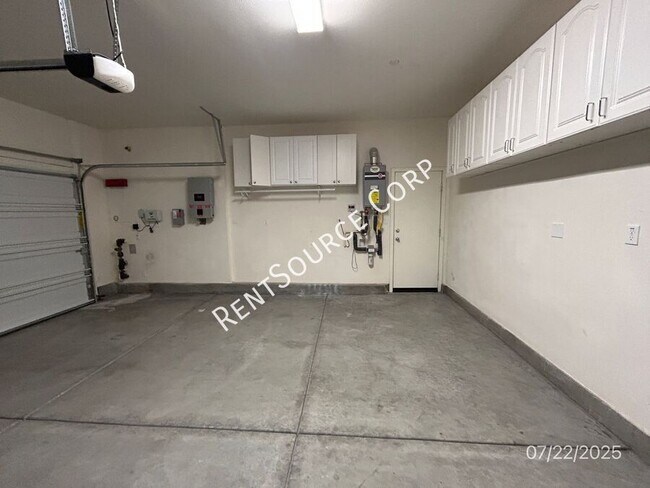 Building Photo - 45051 Marbella St