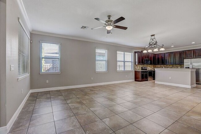 Building Photo - Experience Resort Living in Grand Hampton!