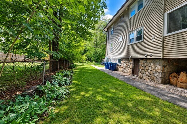 Building Photo - 11 Sterling Park