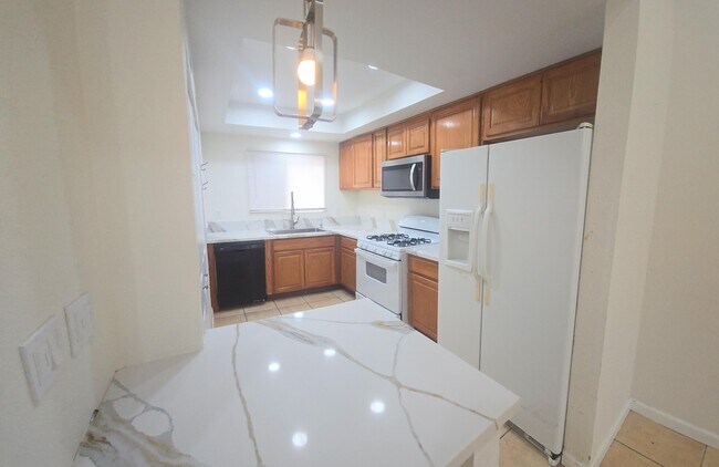 Building Photo - 48875 Gosden Ct