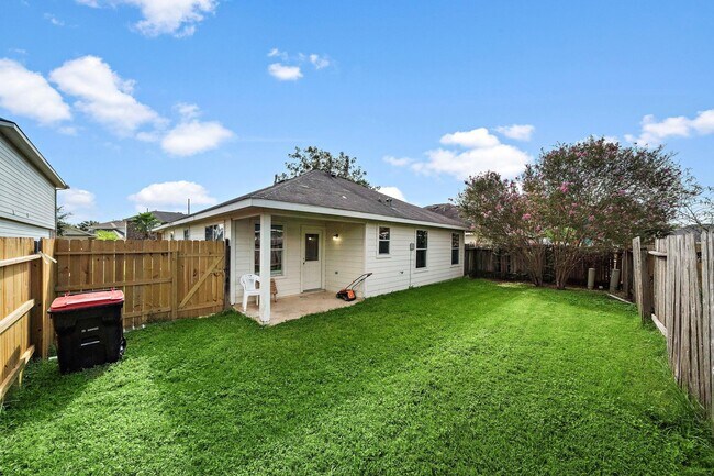 Building Photo - 6523 Wellington Meadows Dr