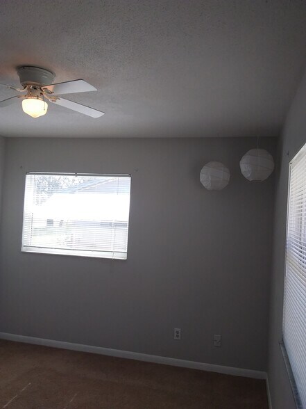 Building Photo - 5172 Taylor Ave