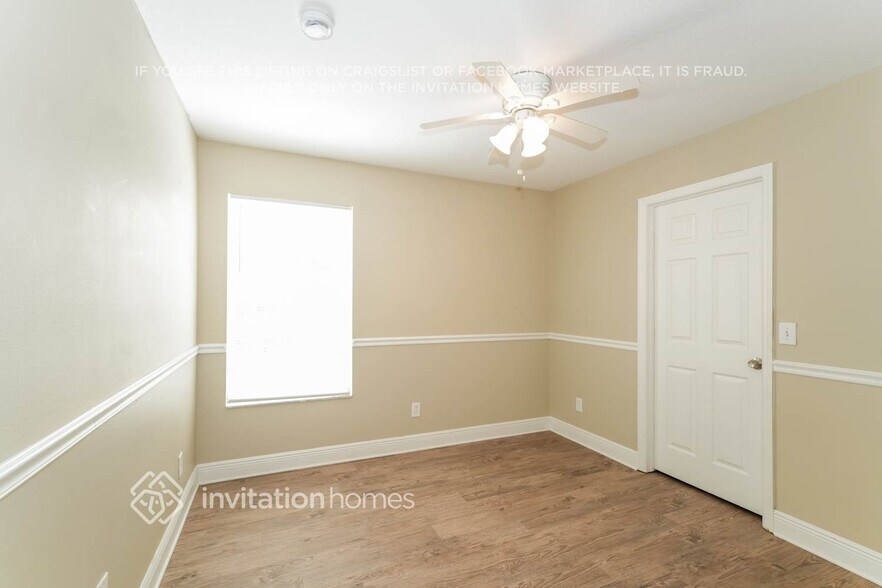 Building Photo - 11140 Creek Haven Dr