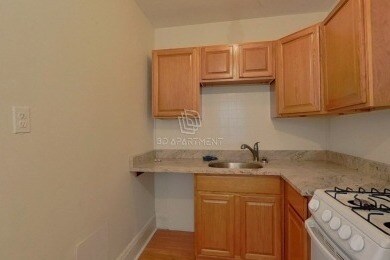 Building Photo - 347 Pleasant St