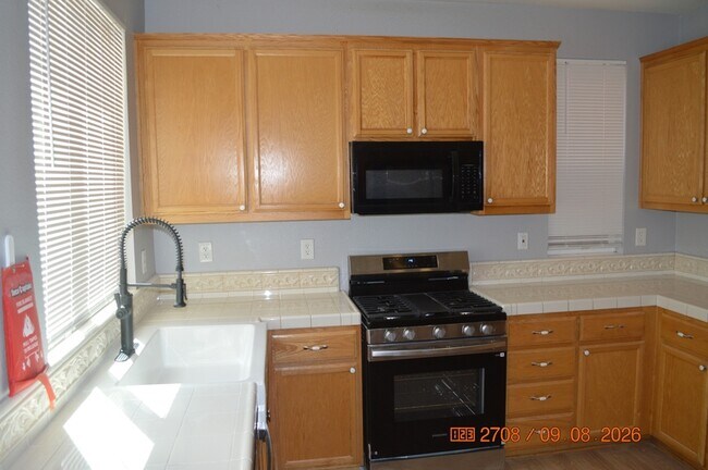 Building Photo - 5305 Cottage Cove Dr