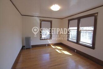 Building Photo - 3 bedroom in Somerville MA 02143