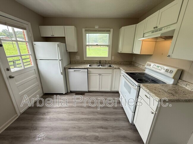 Building Photo - 230 Booher Ln