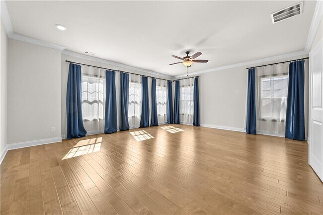 Building Photo - 3475 Benedict Pl