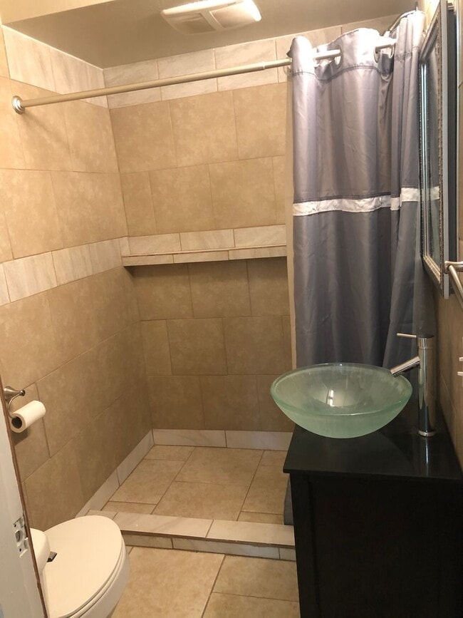 Building Photo - Home in Bremerton.