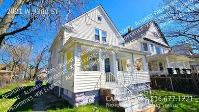 Building Photo - 2021 W 93rd St