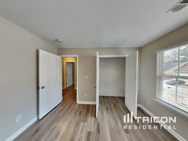 Building Photo - 1311 Candler Ct