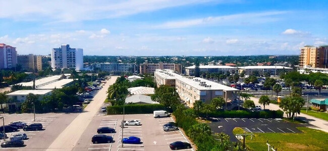 Building Photo - 710 N Ocean Blvd