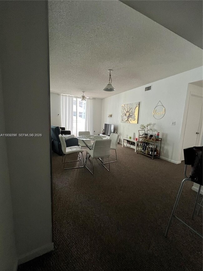 Building Photo - 185 SE 14th Terrace