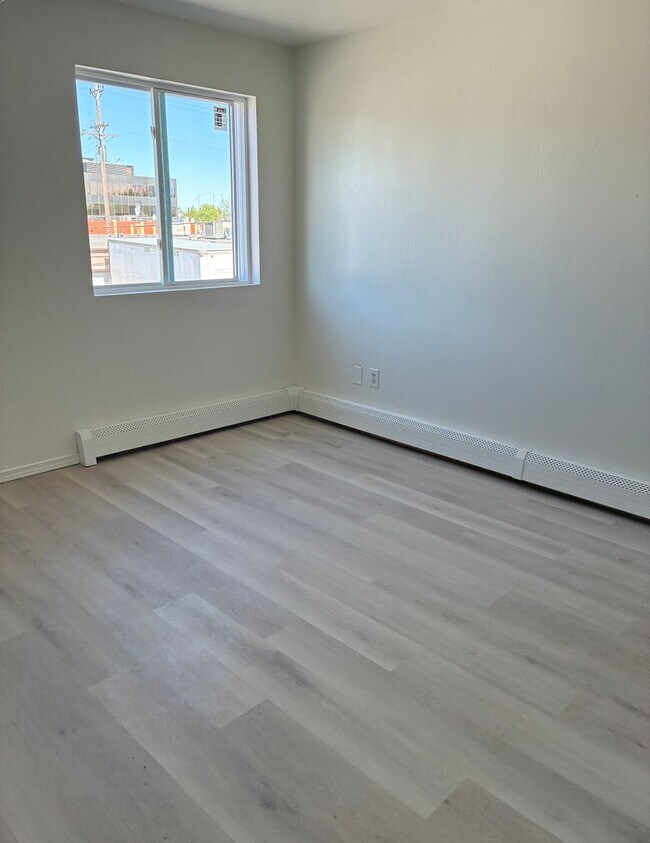 Building Photo - 3200 Spenard Rd