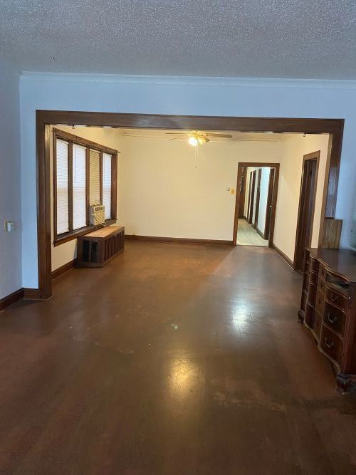 Building Photo - 10214 S State St