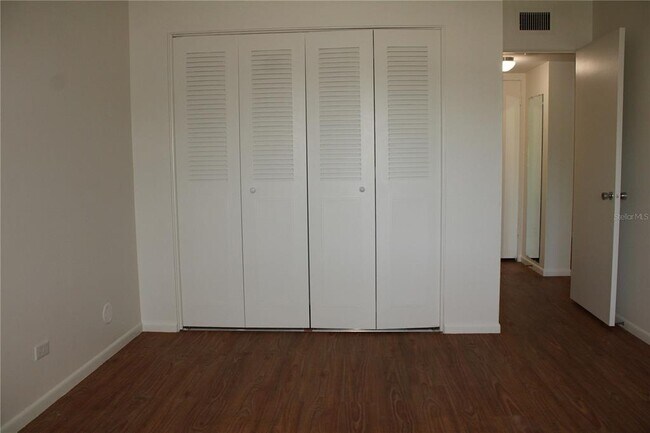 Building Photo - 3900 Roxane Blvd