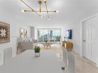 Building Photo - 1717 N Bayshore Dr