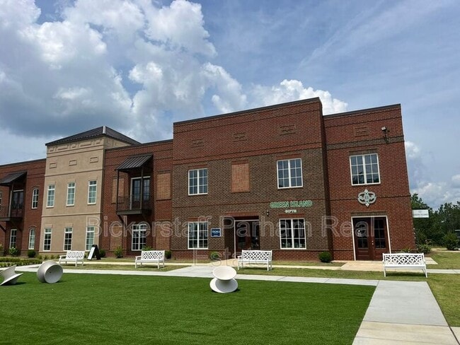 Building Photo - 6801 River Rd