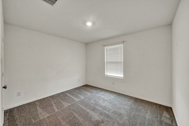 Building Photo - 11130 N Lake Mist Ln