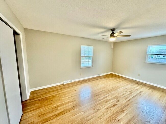 Building Photo - Great rental in South Huntsville near Redstone Arsenal Gate 1