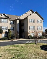 Building Photo - Single Room w/ Private Bathroom in Hart's Cove