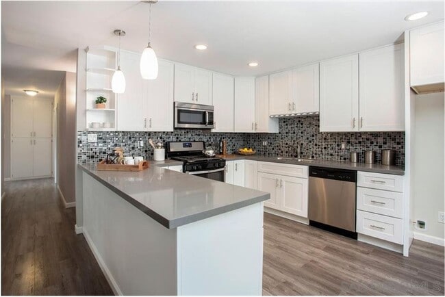 Building Photo - Beautiful 3 BD, 2 BA Home in Clairemont w/ Garage & Spacious Yard!